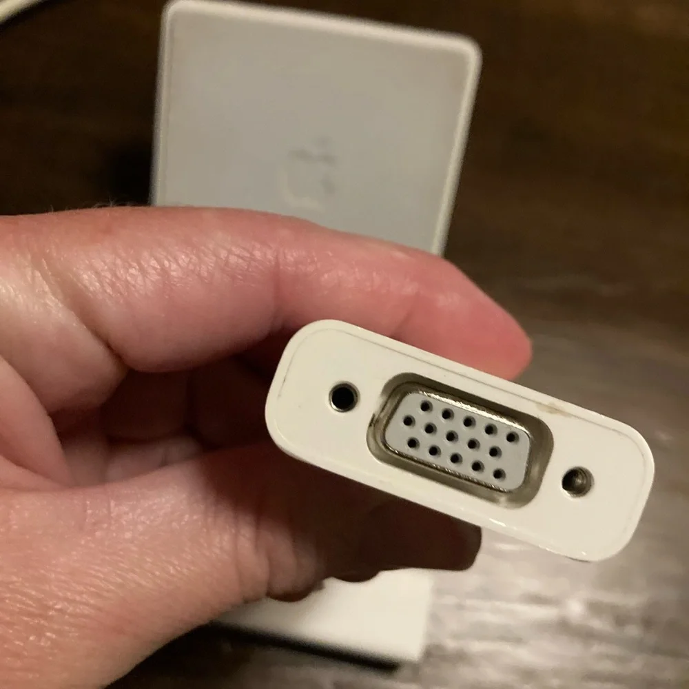 Apple cords and dock Set